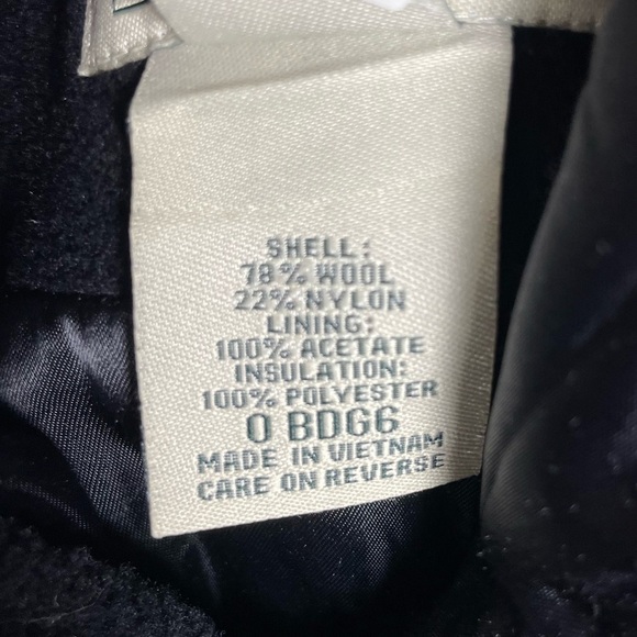 L.L. Bean Coat Womens Medium Petite Duffel Toggle Wool Insulated Hooded Warm VTG - Picture 7 of 7